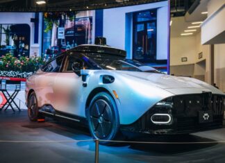 Tensor’s Robocar: Первый взгляд на роскошную автономность