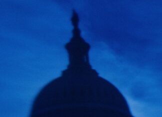 Teka-teki Ekonomi: Mengapa PDB Meningkat Sementara Pertumbuhan Lapangan Kerja Terhenti