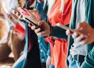 CEO do Pinterest pede proibição global de mídias sociais para menores de 16 anos