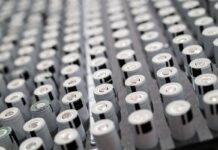 Китайські Вчені Розробили Високоємну Літій-Іонну Батарею, що подвоює Потенційний Запас Ходу Електромобілів