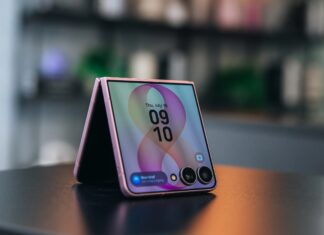 Recenzja Galaxy Z Flip 8: Samsung w końcu opanował klawiaturę ekranową
